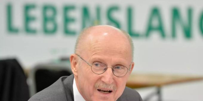 Kritisiert Werders Vereinsführung: Ex-Manager Willi Lemke. Foto: picture alliance / Carmen Jaspersen/dpa Kritisiert Werders Vereinsführung: Ex-Manager Willi Lemke. Foto: picture alliance / Carmen Jaspersen/dpa