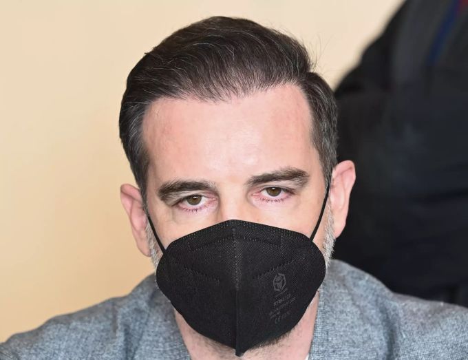 29.04.2021, Nordrhein-Westfalen, Düsseldorf: Der angeklagte Christoph Metzelder, ehemaliger deutscher Fussball-Nationalspieler. Prozesses gegen Metzelder