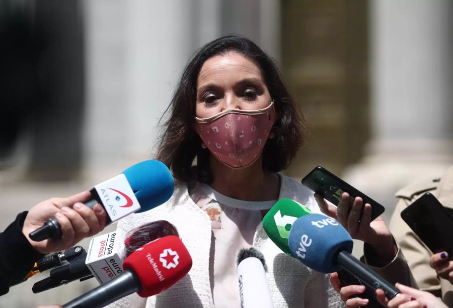 Tourismusministerin  Spanien