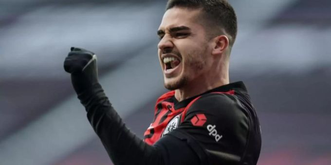 Fällt ausgerechnet gegen den FC Bayern München aus: Eintracht-Torjäger André Silva. Foto: Thomas Frey/dpa Fällt ausgerechnet gegen den FC Bayern München aus: Eintracht-Torjäger André Silva. Foto: Thomas Frey/dpa