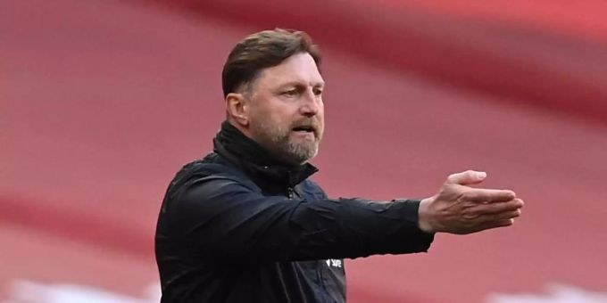 «Ich sehe nicht viele Szenarien, in denen ich diesen Dreijahresvertrag, den ich hier noch habe, für irgendetwas anderes her gebe», sagt Ralph Hasenhüttl. Foto: Neil Hall/PA Wire/dpa «Ich sehe nicht viele Szenarien, in denen ich diesen Dreijahresvertrag, den ich hier noch habe, für irgendetwas anderes her gebe», sagt Ralph Hasenhüttl. Foto: Neil Hall/PA Wire/dpa