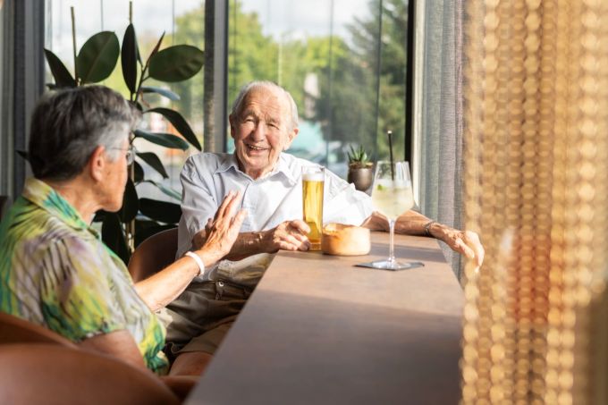 Ein Apéro gefällig? Im Dorfmatt Restaurant & Café läuft alles unter dem Motto «Gemeinsam am Tisch geniesst es sich am schönsten». Dorfmatt Restaurant & Café