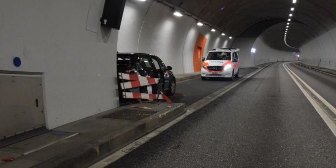 Verletzt - Frau (31) in Promontogno GR von eigenem Auto erfasst