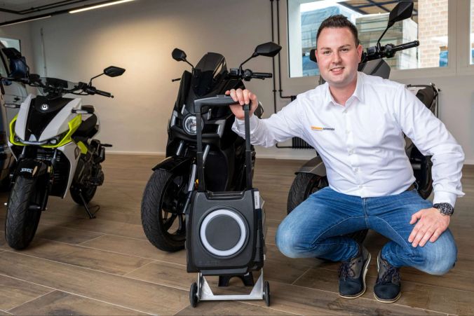 Nico Strassman ist auch zuständig für die Electromobilitat bei Hoffmann Automobile.