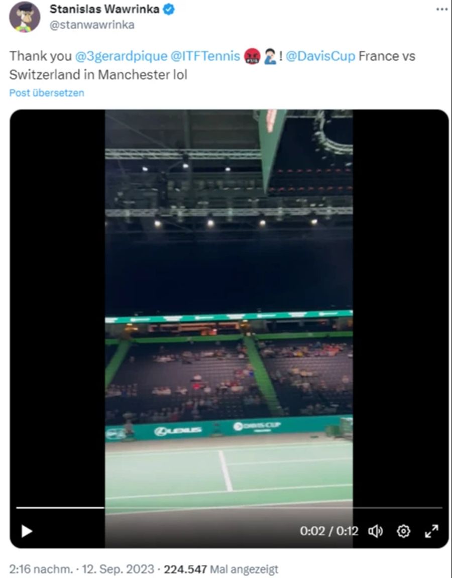 Stan Wawrinka zeigt die leeren Sitze im Manchester-Stadion – und lässt seinem Ärger auf Social Media freien Lauf.