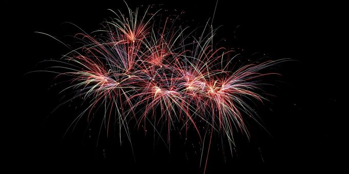 Die pyrotechnischen Industrie rechnet mit einem Umsatz von etwa 120 Millionen Euro. Die pyrotechnischen Industrie rechnet mit einem Umsatz von etwa 120 Millionen Euro.