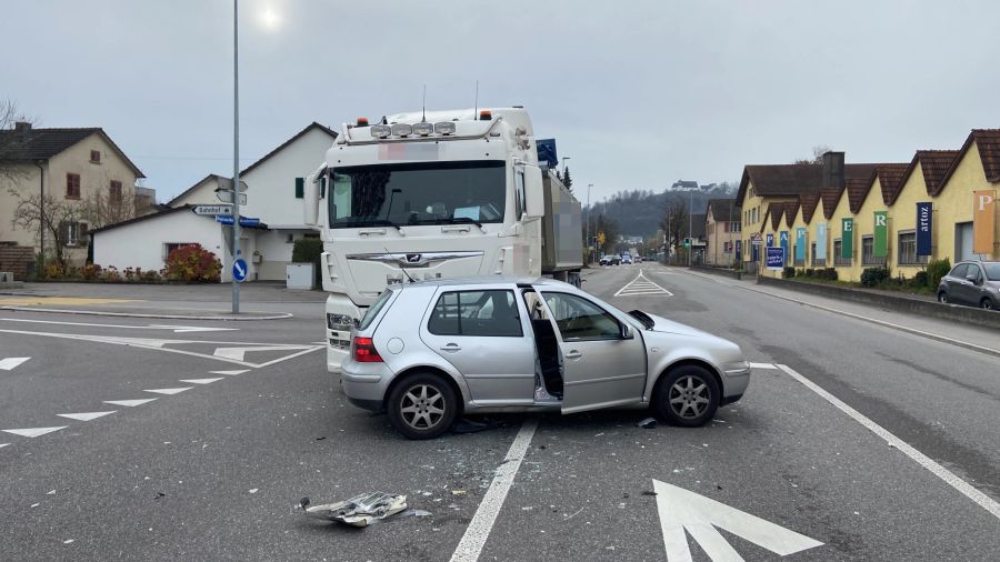 An beiden Fahrzeugen entstand ein Sachschaden.