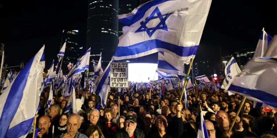 Demonstranten in Tel Aviv