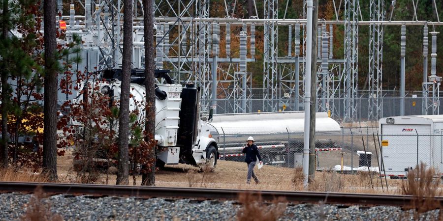 Ein Angriff auf kritische Infrastruktur hat im US-Bundesstaat North Carolina zu einem Stromausfall geführt.