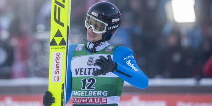 Gregor Deschwanden kommt in Engelberg als einziger Schweizer unter die besten 30. Gregor Deschwanden Skispringen Engelberg
