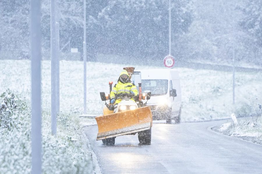 Der Schnee sorgte vielerorts für rutschige Strassen.