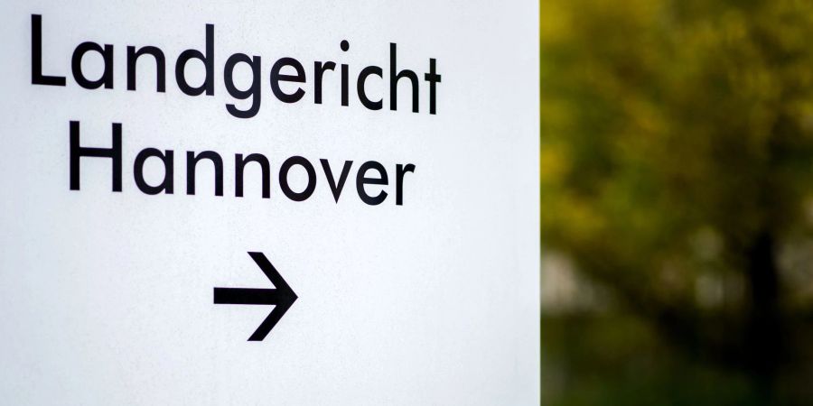 Das Landgericht Hannover verhandelt den Fall einer Vergewaltigung in einem Alten- und Pflegeheim.