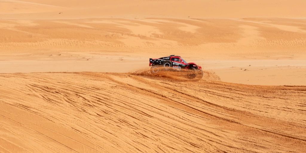 Rallye Dakar 2023 - Tödlicher Unfall schockt Fahrer: Spitzenreiter Ales  Loprais gibt Rennen auf - Eurosport