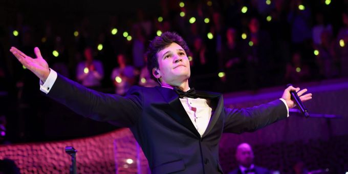 Sänger Wincent Weiss über seinen 30. Geburtstag: «Das ist der erste Geburtstag, auf den mich meine Familie schon seit einiger Zeit anspricht.» Sänger Wincent Weiss über seinen 30. Geburtstag: «Das ist der erste Geburtstag, auf den mich meine Familie schon seit einiger Zeit anspricht.»