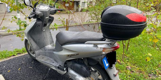 Liesberg BL: Rollerfahrer verletzt sich bei Selbstunfall. Liesberg BL Unfall