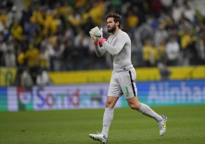 Der bärtige Alisson gehört auf der Torhüter-Position zweifellos zur weltweiten Elite. Alisson Becker