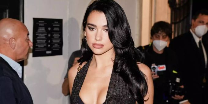 Dua Lipa hat sich in Roskilde angesagt. Foto: Marco Piraccini/Mondadori Portfolio via ZUMA/dpa Dua Lipa hat sich in Roskilde angesagt. Foto: Marco Piraccini/Mondadori Portfolio via ZUMA/dpa