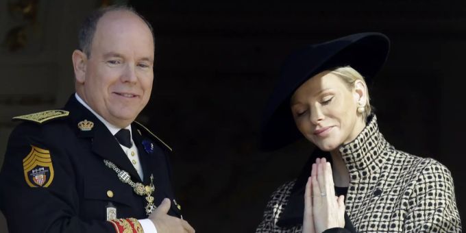 Fürstin Charlène steckt noch immer in Südafrika fest. Was wohl ihr Albert so treibt? fürstin charlène