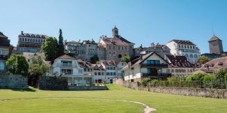 Murten - LED-Technik ersetzt alte Flutlichter auf dem Sportplatz Prehl