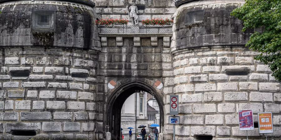 Baseltor der Stadtmauer von Solothurn.