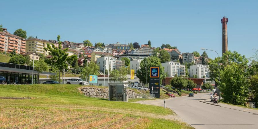 Die Cilanderstrasse mit Blick auf das Zentrum in Herisau.