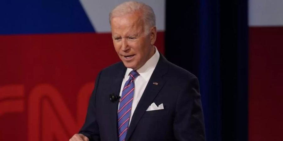 Joe Biden, Präsident der USA, nimmt an einem Town-Hall-Event des Senders CNN teil, die von Anderson Cooper (nicht im Bild) moderiert wird. US-Präsident Joe Biden hat mit drastischen Worten vor den Folgen des Klimawandels gewarnt und entschlossenes Handeln gefordert. Foto: Evan Vucci/AP/dpa