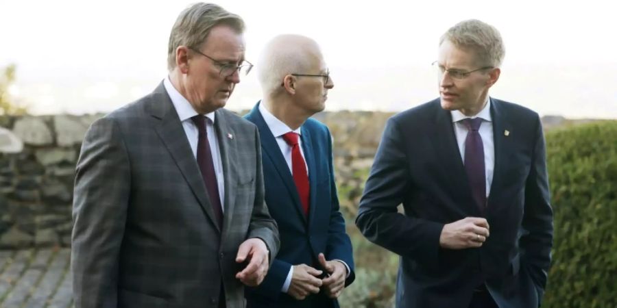 Daniel Günther (rechts) im Gespräch mit Amtskollegen