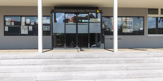 Gemeindeverwaltung in Therwil. Therwil zählt gegen 10'000 Einwohner. Gemeindeverwaltung in Therwil. Therwil zählt gegen 10'000 Einwohner.