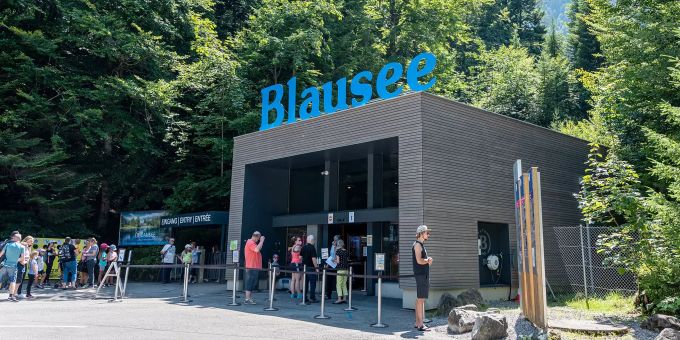 Der Eingang zum Blausee. blausee