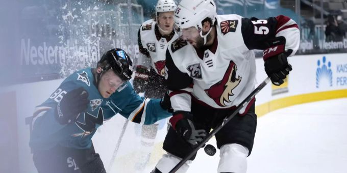 Verteidiger Jason Demers in Aktion für die Arizona Coyotes in der NHL. Jason Demers