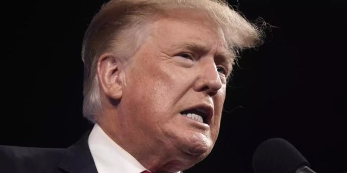 Donald Trump hatte im September erklärt, er werde sich wahrscheinlich nicht boostern lassen. Foto: Lm Otero/AP/dpa Donald Trump hatte im September erklärt, er werde sich wahrscheinlich nicht boostern lassen. Foto: Lm Otero/AP/dpa