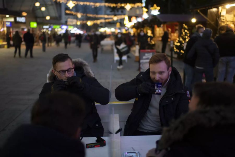 Den Glühwein gibt es heuer wohl nur mit Covid-Zertifikat.