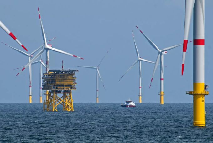 Johnson treibt Windenergie vor der Küsten Englands voran. Offshore