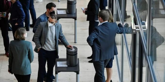 Abstimmung über Corona-Massnahmen im Bundestag Abstimmung über Corona-Massnahmen im Bundestag