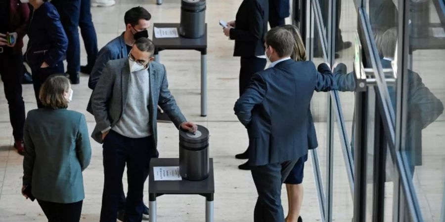 Abstimmung über Corona-Massnahmen im Bundestag