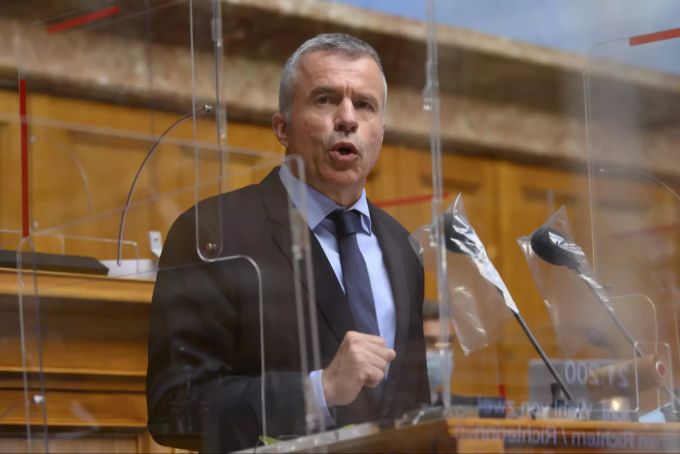 Für Lorenz Hess (BDP/BE) ist das in der Initiative vorgeschlagene Tabakwerbeverbot zu weitreichend. Tabakwerbeverbot