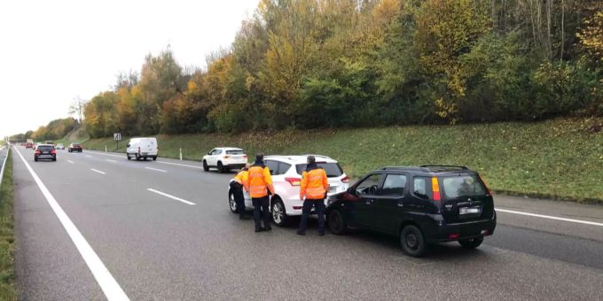 Es entstand Sachschaden von mehreren Tausend Franken. Unfall