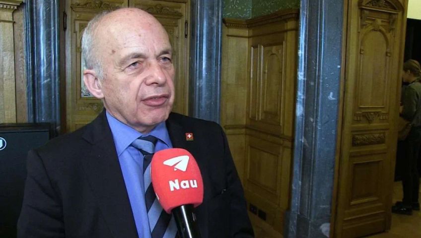 be-ueli-maurer-chropfleerete-ganz