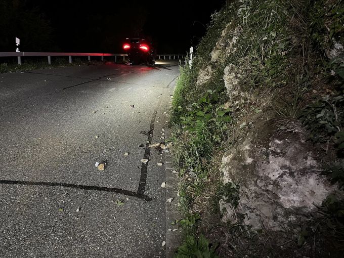 Autofahrer bei Selbstunfall verletzt. bei Selbstunfall verletzt.