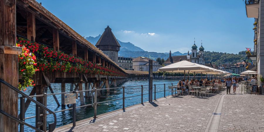 Die Kappelbrücke in der Stadt Luzern.