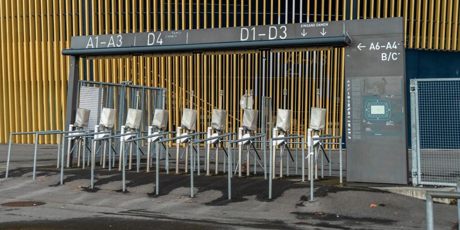 Der Zuschauer Eingang von der Swisspor Arena in der Stadt Luzern.