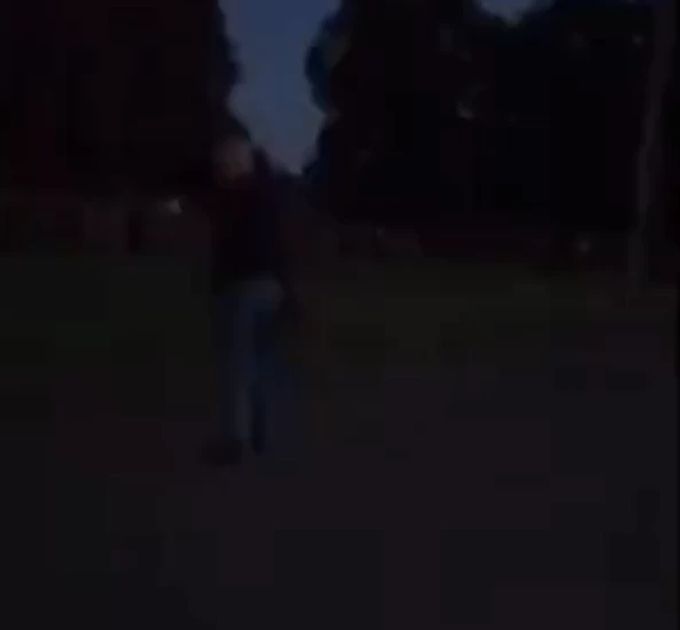 Diese kurze Sequenz in der Dunkelheit soll Prigoschin Mitte Juli in Belarus zeigen. prigoschin