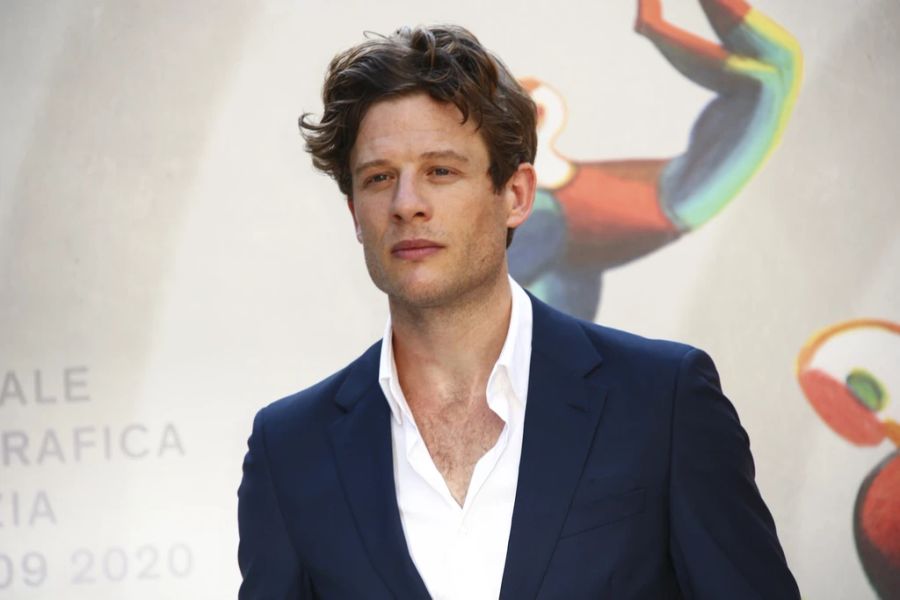 Kate unterhielt sich mit dem Schauspieler James Norton.