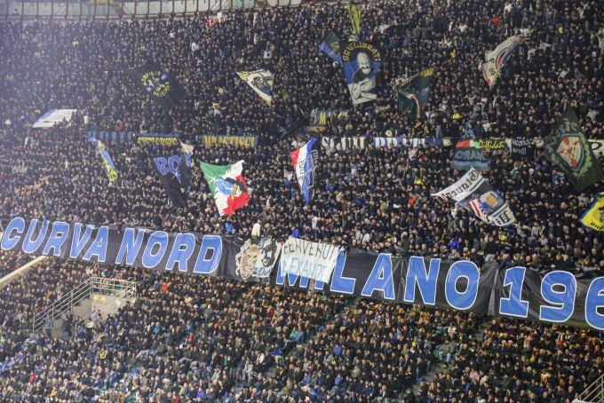 Die Curva Nord ist eine berühmt-berüchtigte Ultra-Gruppierung von Inter Mailand. Curva Nord Inter Mailand