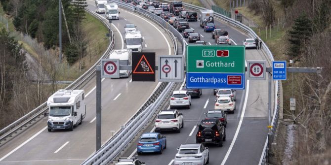 Gotthard Stau Maut Strassenmaut