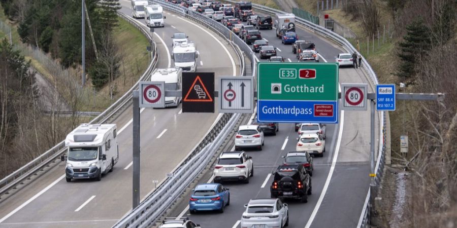 Gotthard Stau Maut Strassenmaut