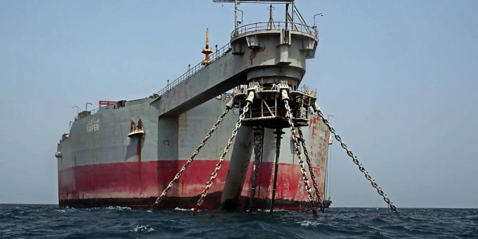 Rotes Meer - Heikle Öl-Bergung: Schrott-Tanker etwa zur Hälfte leer