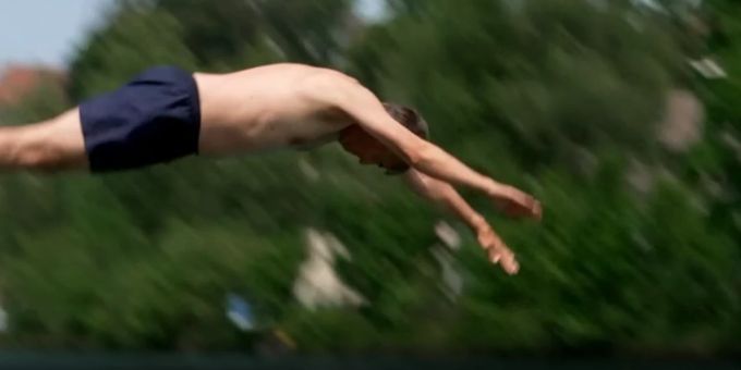 Im Video - Hier springt Berner Stadtpräsi in die Aare