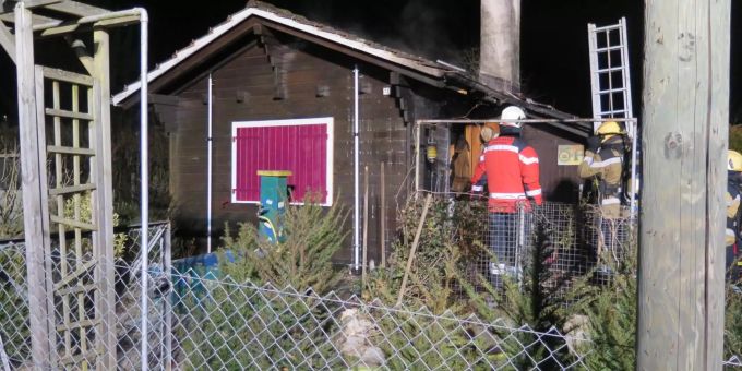 Schneller Feuerwehreinsatz in Oberwil BL verhinderte Vollbrand. Oberwil BL