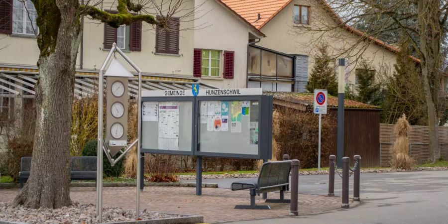 Infotafel der Gemeinde Hunzenschwil.